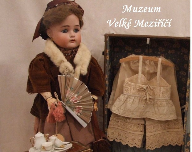 V Muzeu Velké Meziříčí právě probíhá výstava hraček malých aristokratů