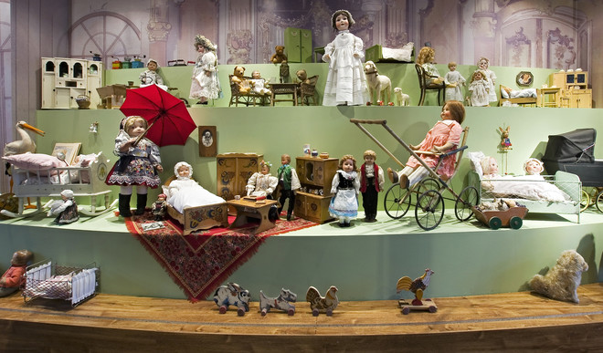 Muzeum hraček Měnínská brána zve do světa milých vzpomínek na dětství