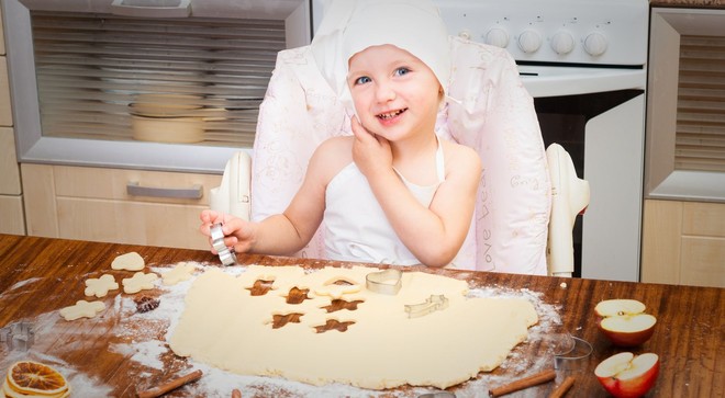 Udělejte z pečení vánočního cukroví zábavu nejen pro vaše děti 